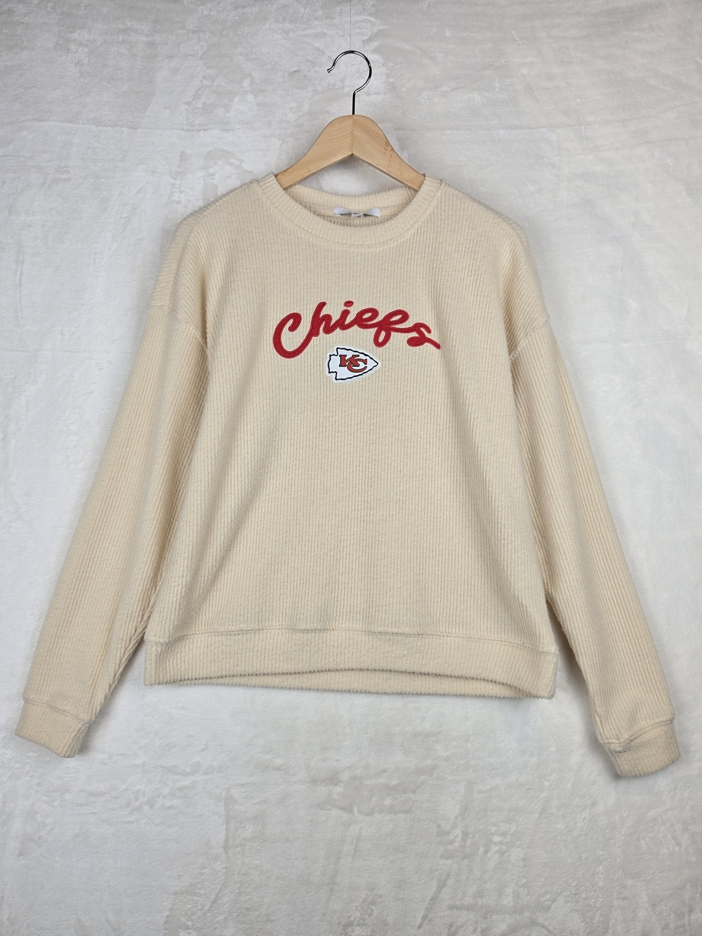 Kansas City Cheifs Womens Medium Cream Corduroy Sweatshirt